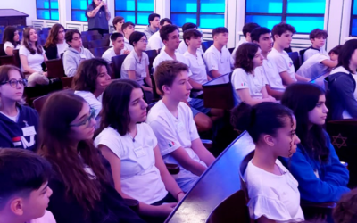 DESCOBRIR O MUNDO LÁ FORA.